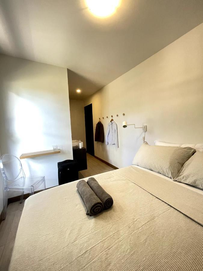 Nina'S - Juan Santamaria Hotel Desamparados  ภายนอก รูปภาพ