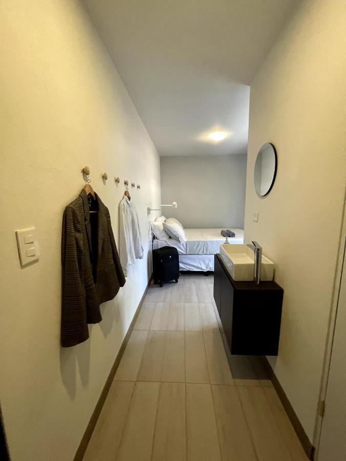 Nina'S - Juan Santamaria Hotel Desamparados  ภายนอก รูปภาพ